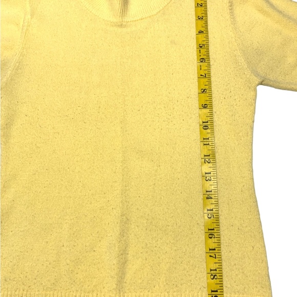 Light Yellow Ribbed Short Sleeves Knit Sweater Size 2 - Picture 9 of 9